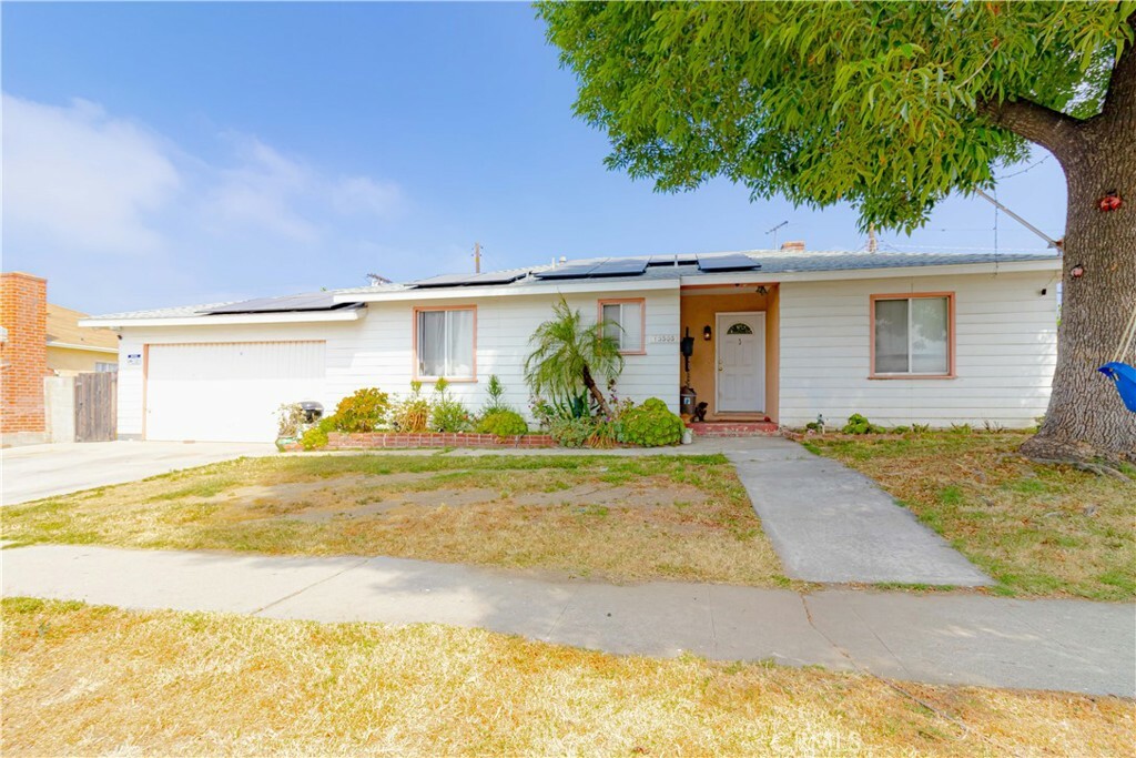 Property Photo:  13505 Muscatine Street  CA 91331 