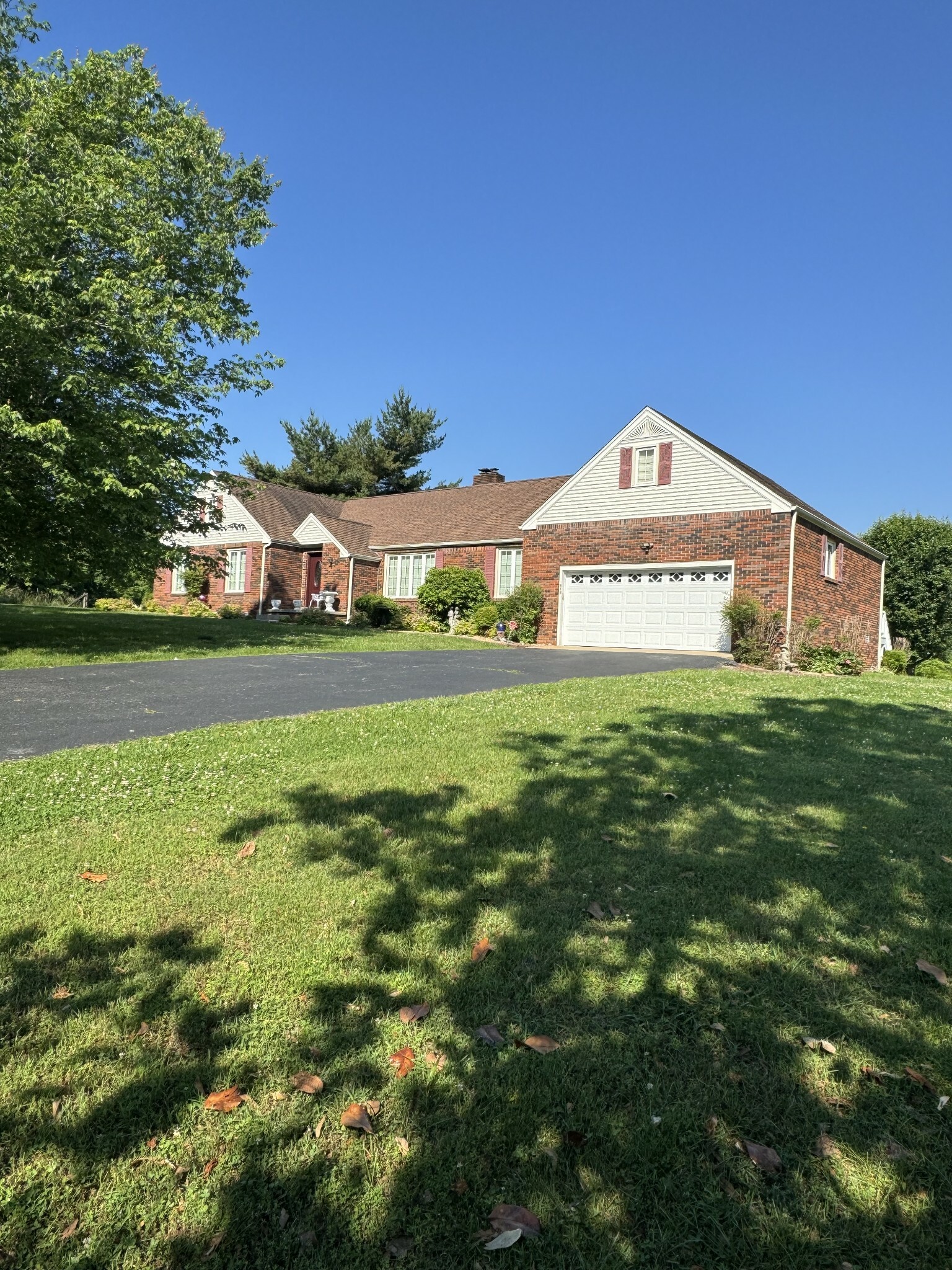 Property Photo:  715 McClure St  TN 37150 