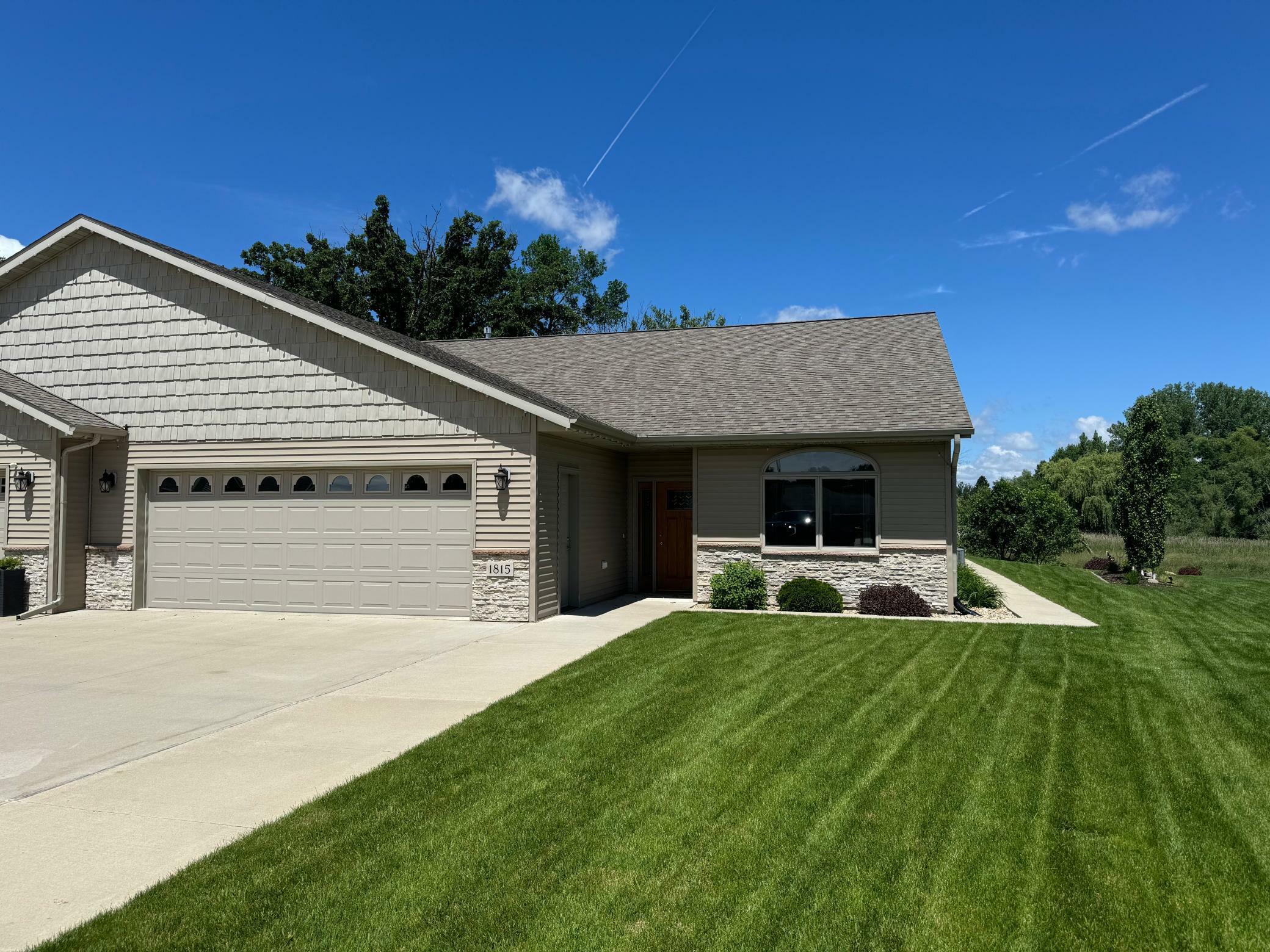 Property Photo: 1815 Hale Drive MN 56007
