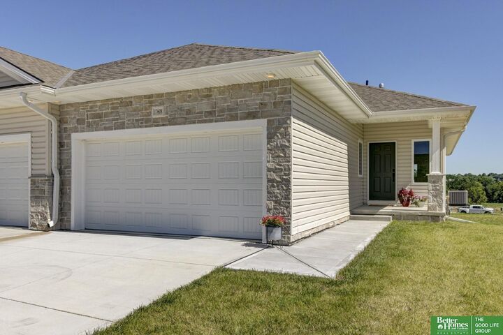 Property Photo:  8226 S 178th Street  NE 68136 