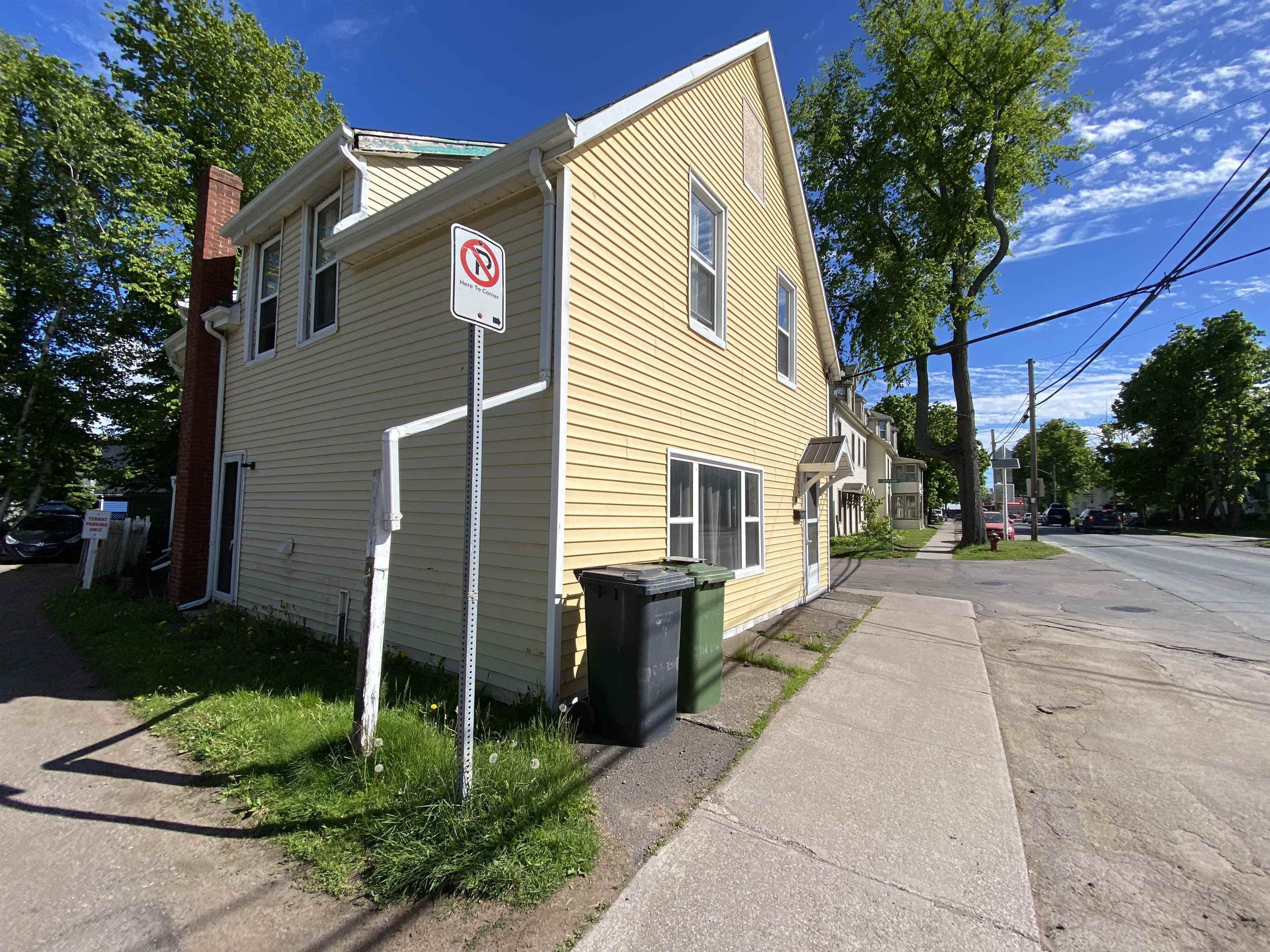 Photo de la propriété:  246-248 Cumberland Street  PE C1A 5C7 