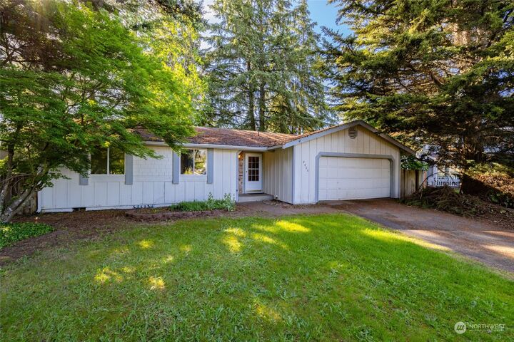 2806 149th Street Court E  Tacoma WA 98445 photo