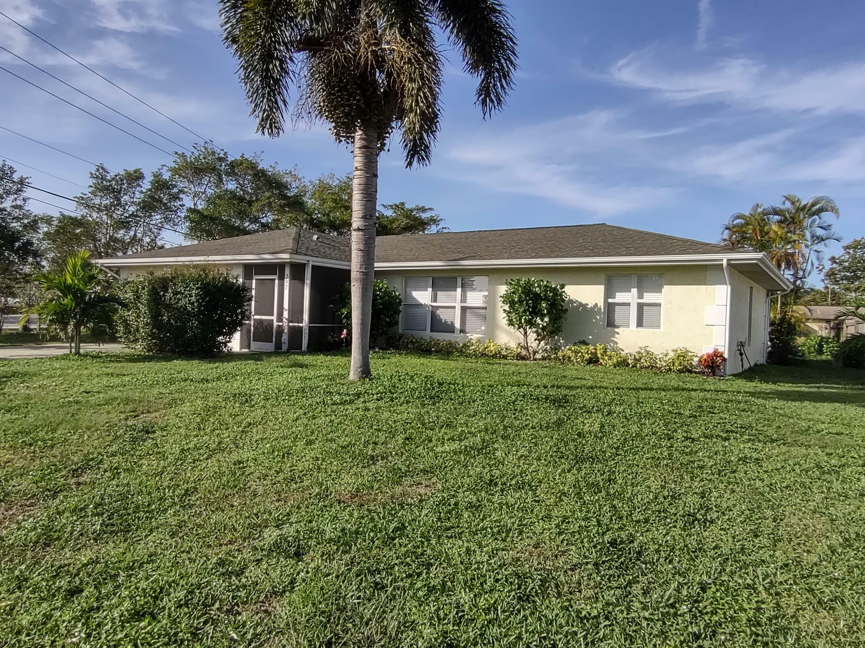 Property Photo:  297 SW Glenwood Drive  FL 34984 