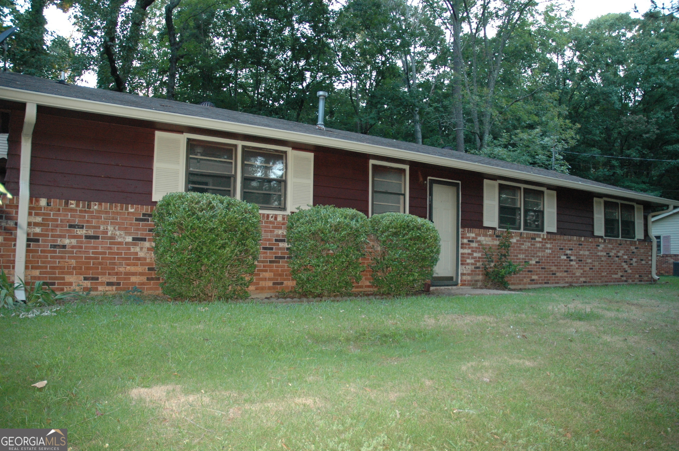 Property Photo:  2407 16th Place  AL 36854 