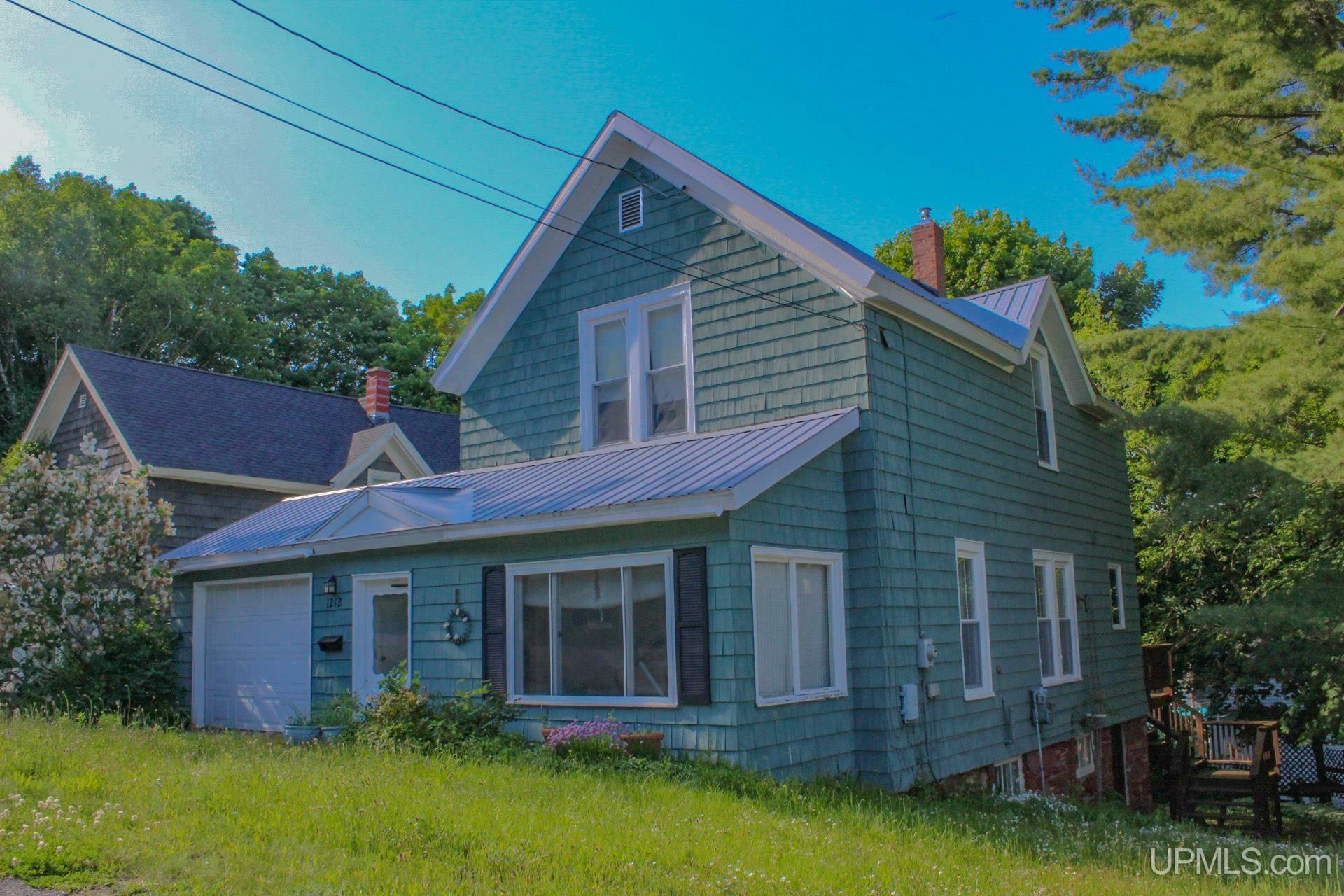 1212 5th  Houghton MI 49931 photo