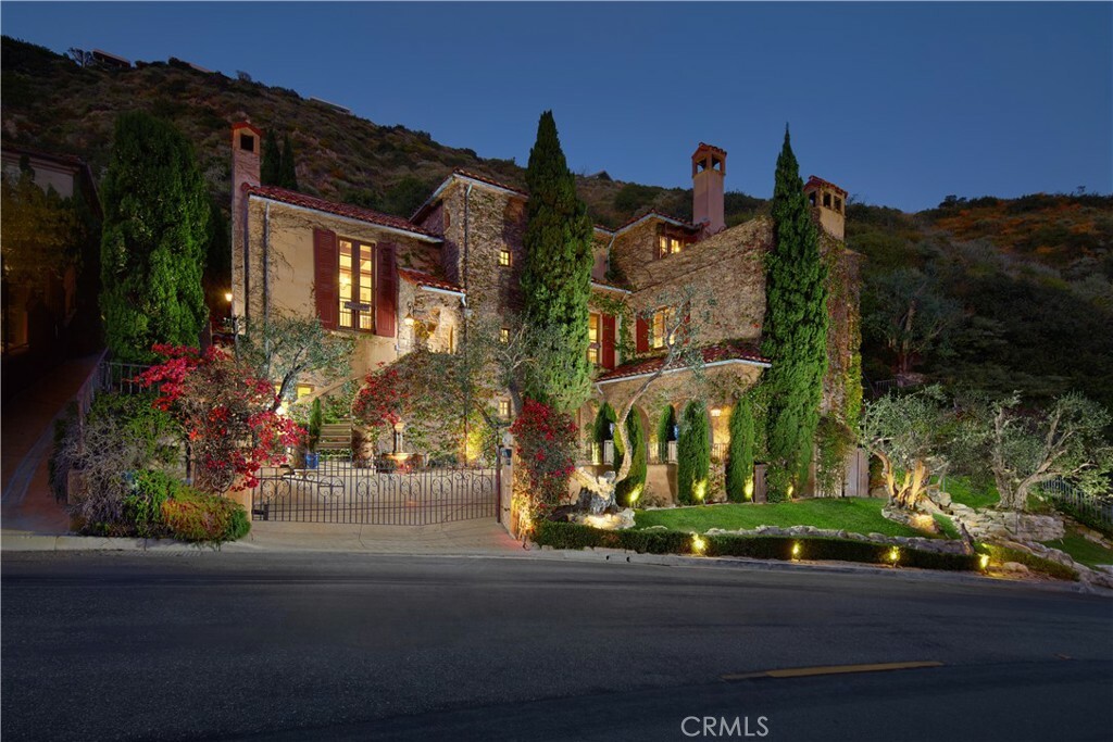 Property Photo: 1168 Skyline Drive CA 92651