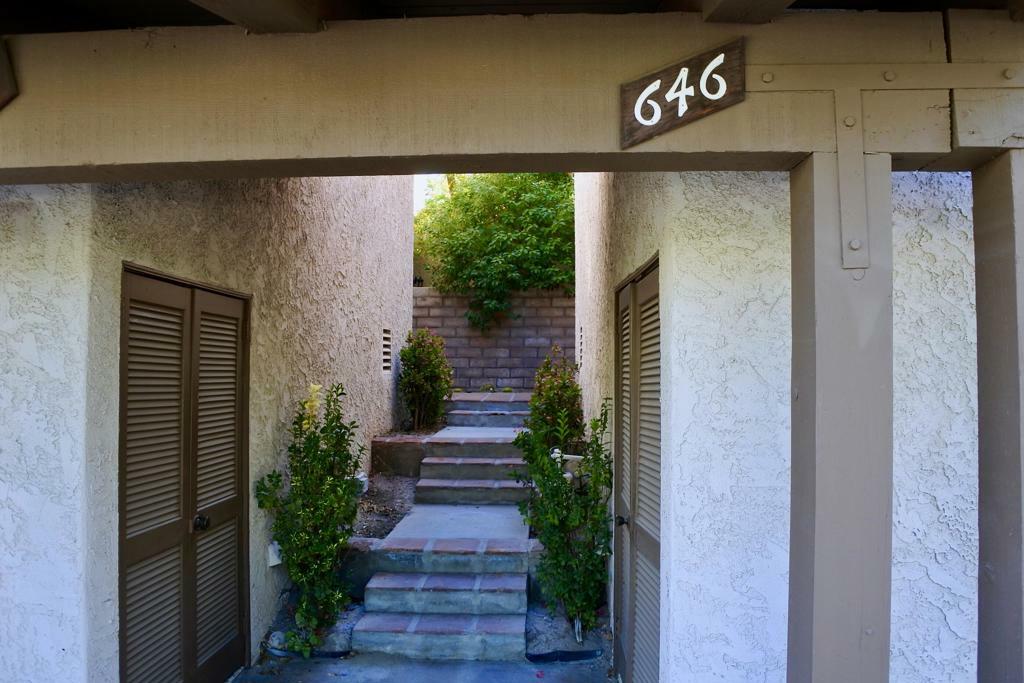 Property Photo:  646 S Calle Petunia  CA 92262 