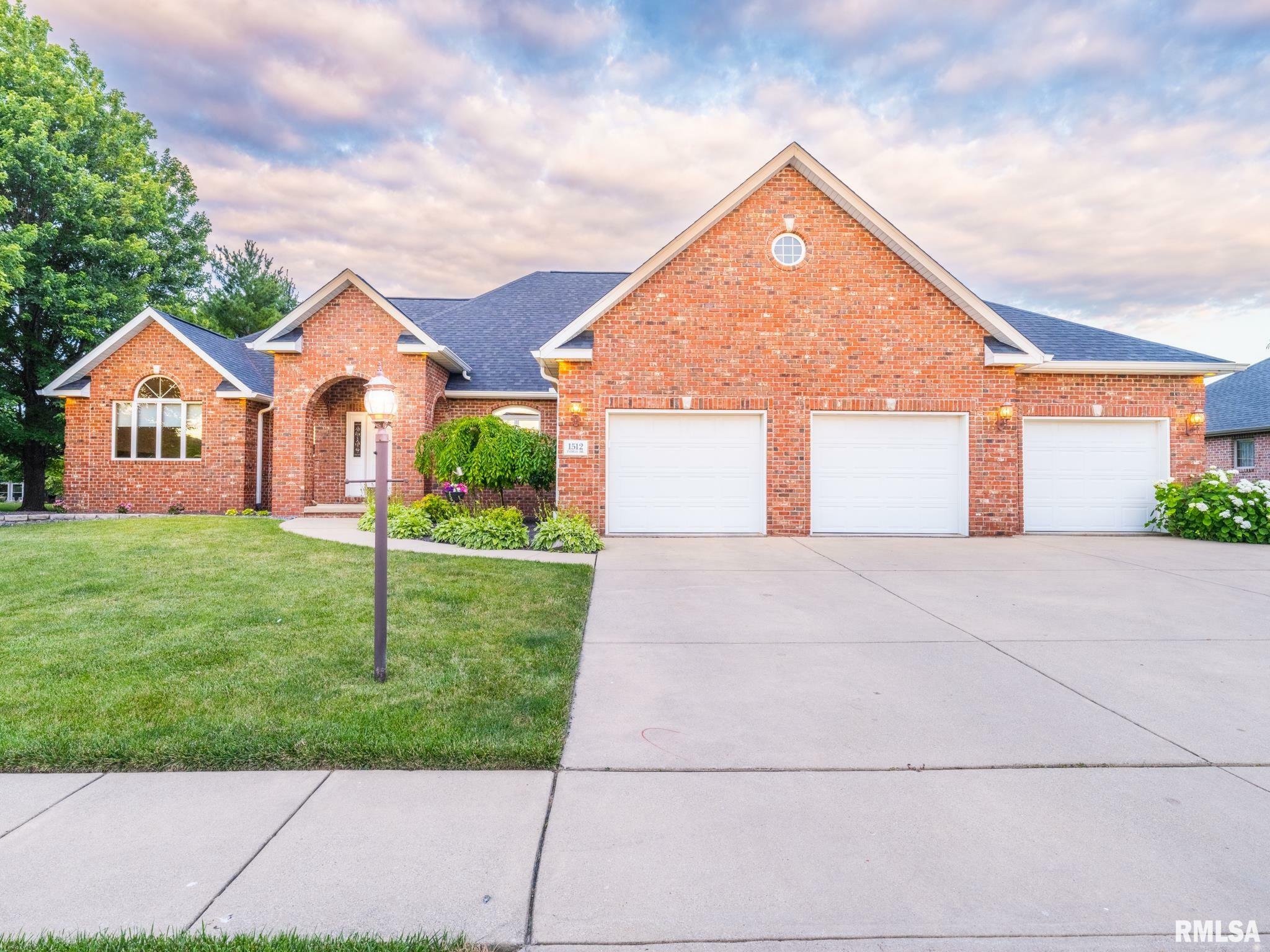 Property Photo:  1512 Indigo Drive  IL 61550 