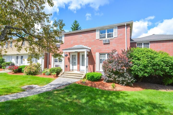 Property Photo:  46 Village Green Dr 46  MA 01845 