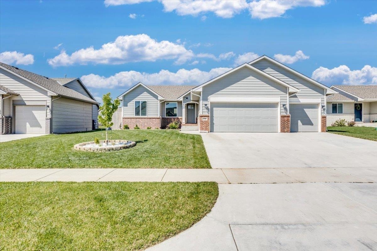 Property Photo:  1709 N Bellick St  KS 67235 