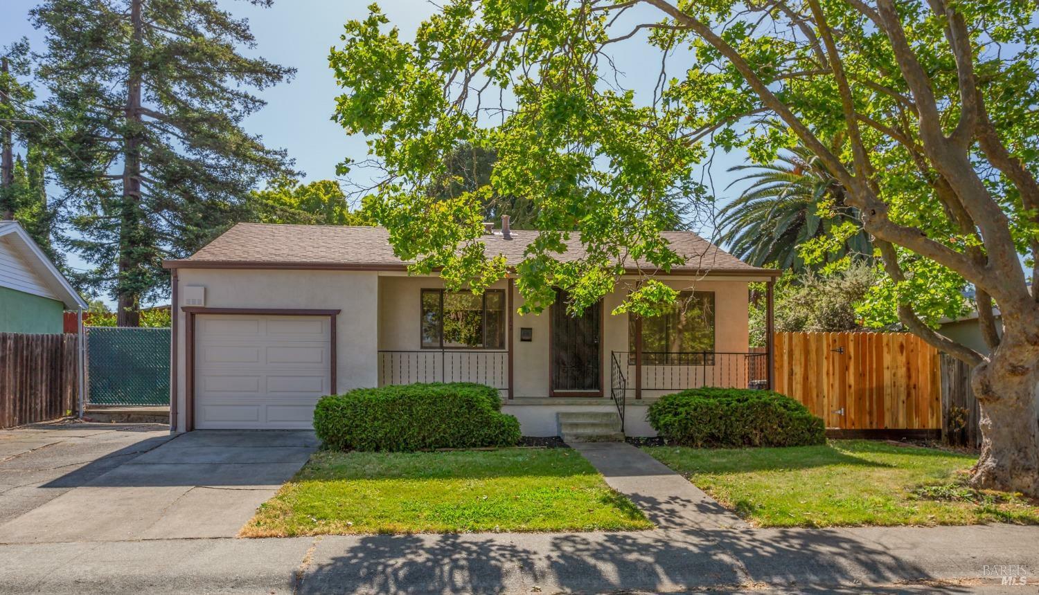 Property Photo:  712 Elmwood Avenue  CA 94591 