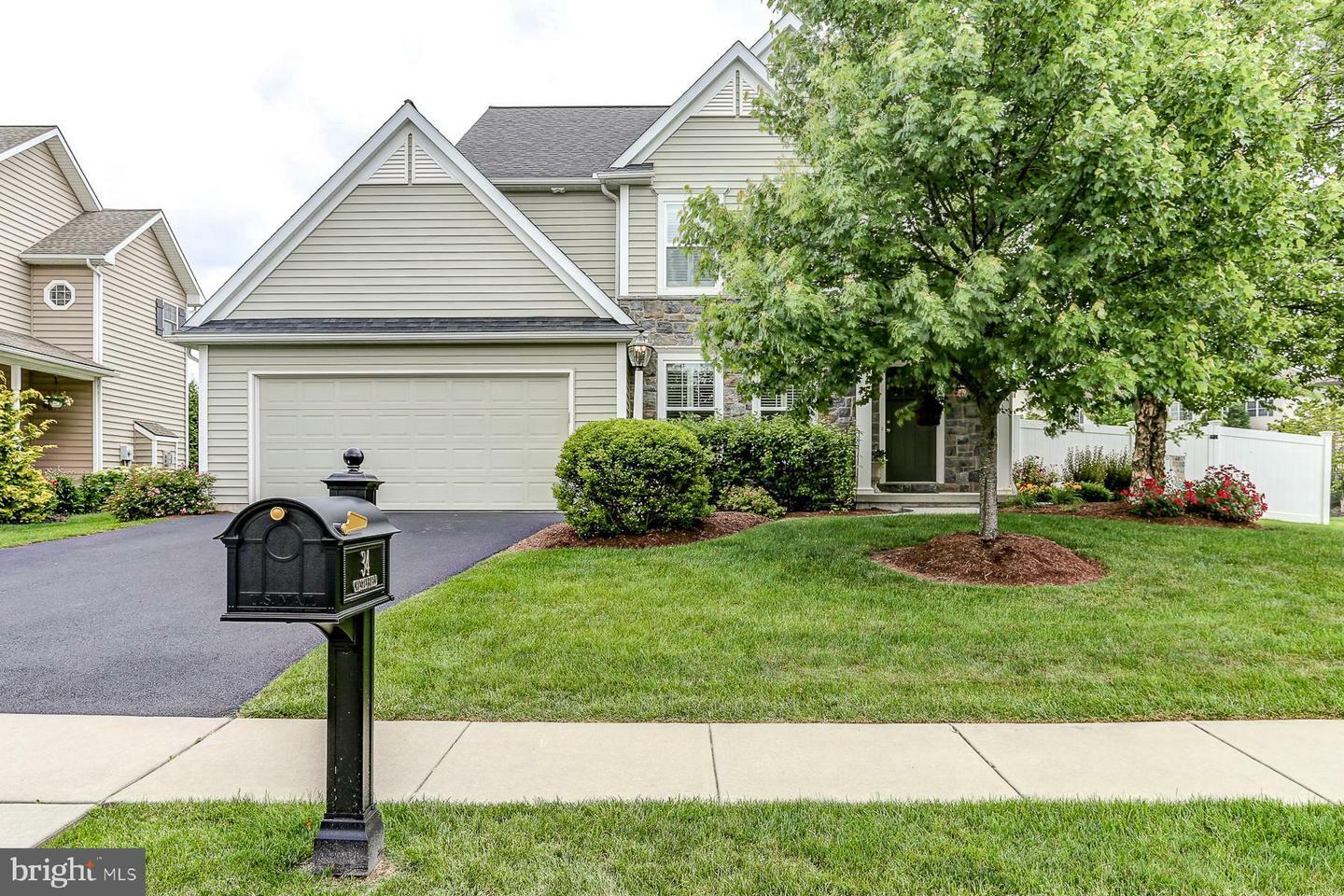 34 Chesterfield Drive  Palmyra PA 17078 photo