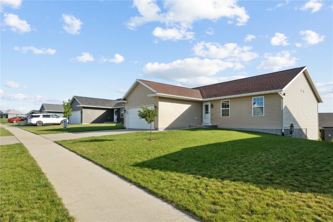 Property Photo:  108 Viking Drive  IA 52349 