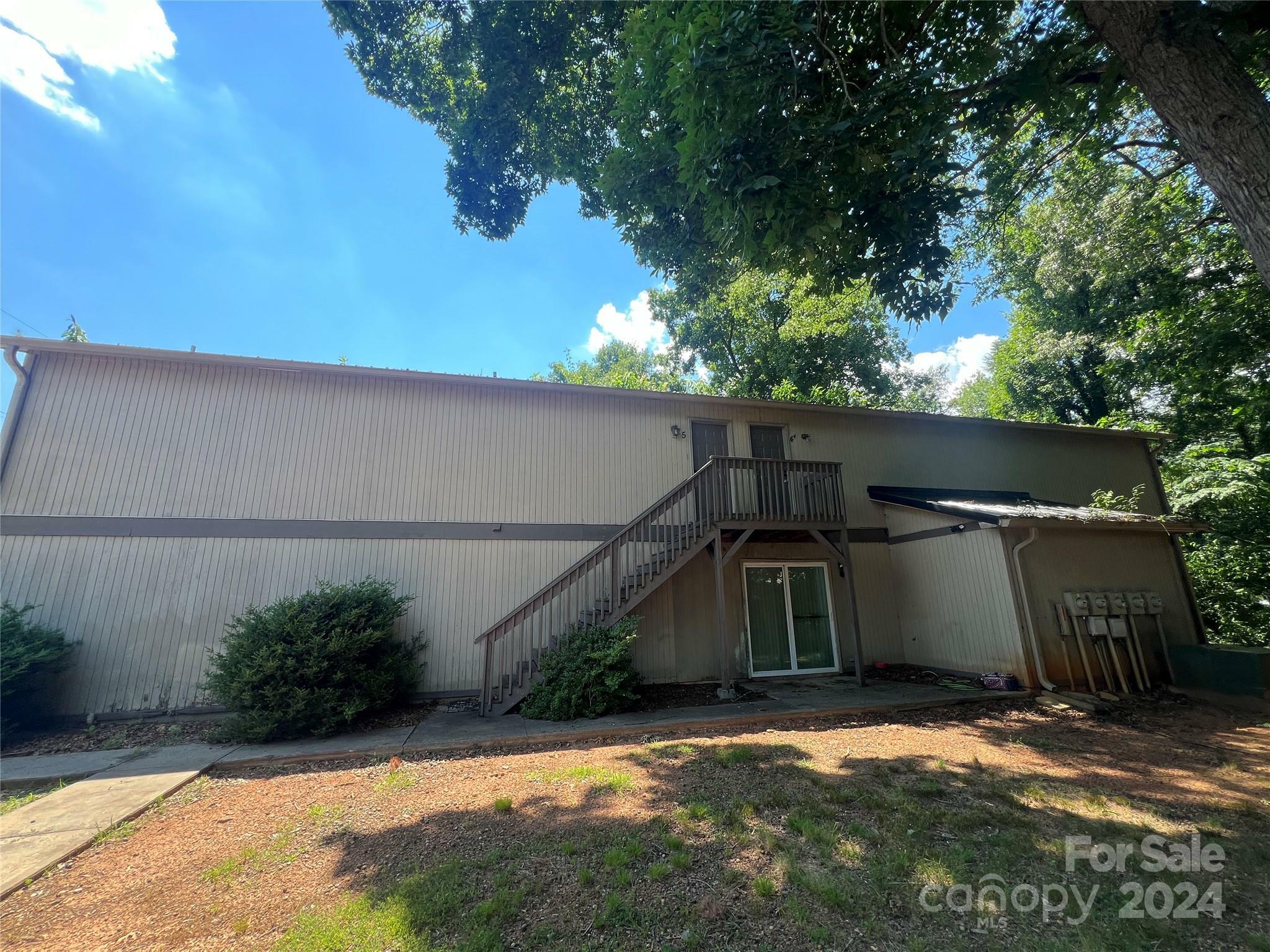 Property Photo:  810 10th Street Boulevard  NC 28601 