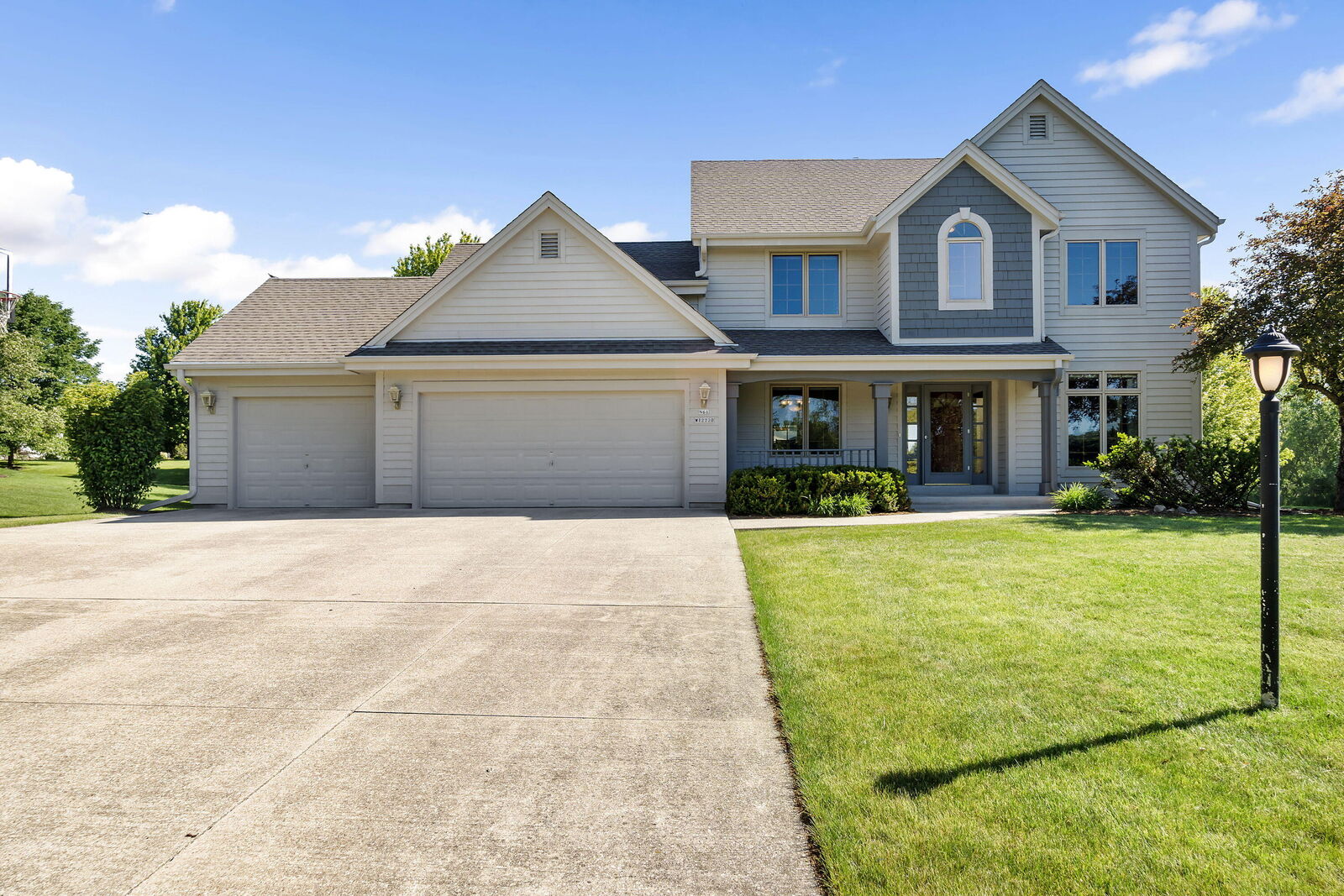 Property Photo: N61w12720 Hemlock Ct WI 53051