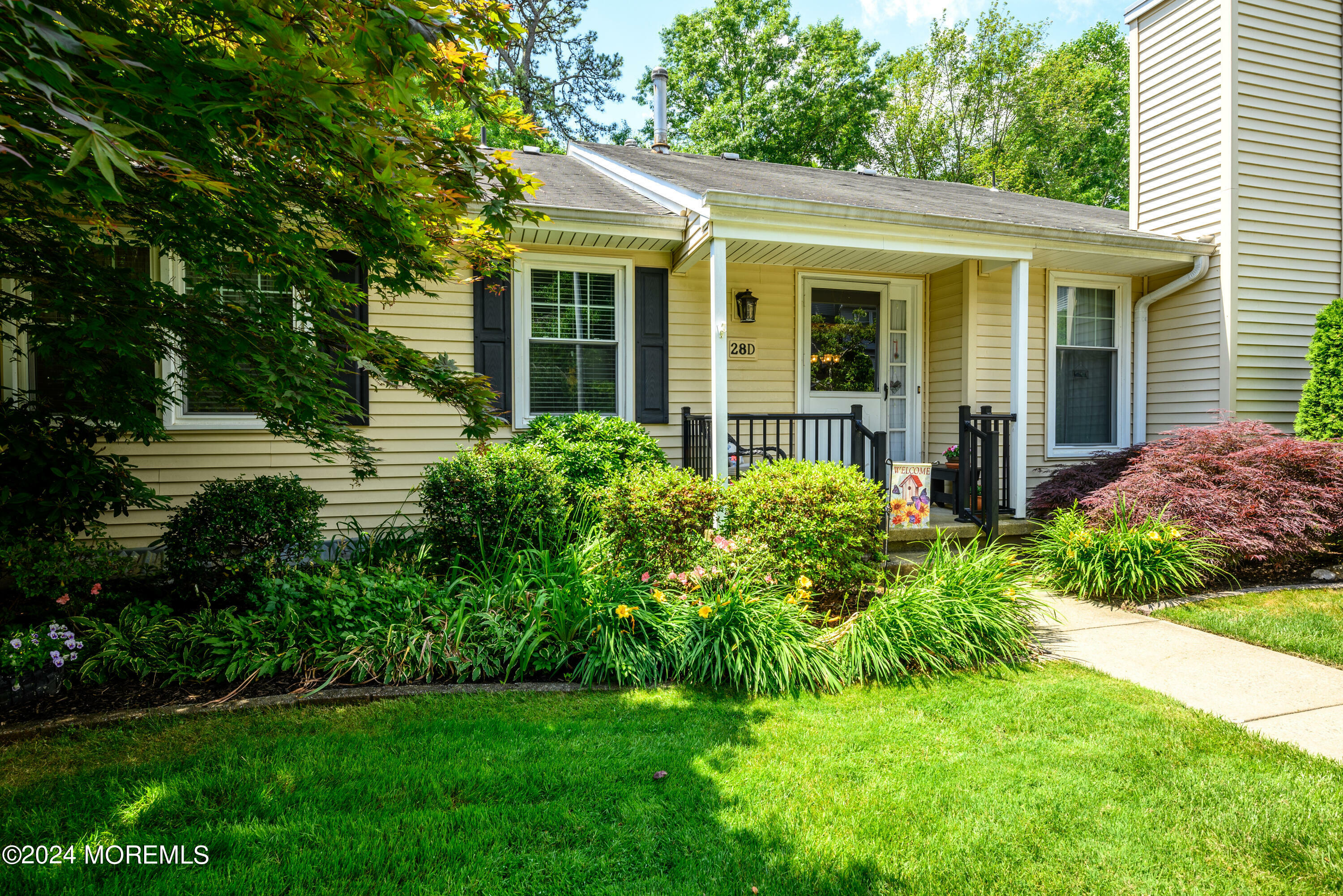 Property Photo:  28 Mulberry Court D  NJ 08730 