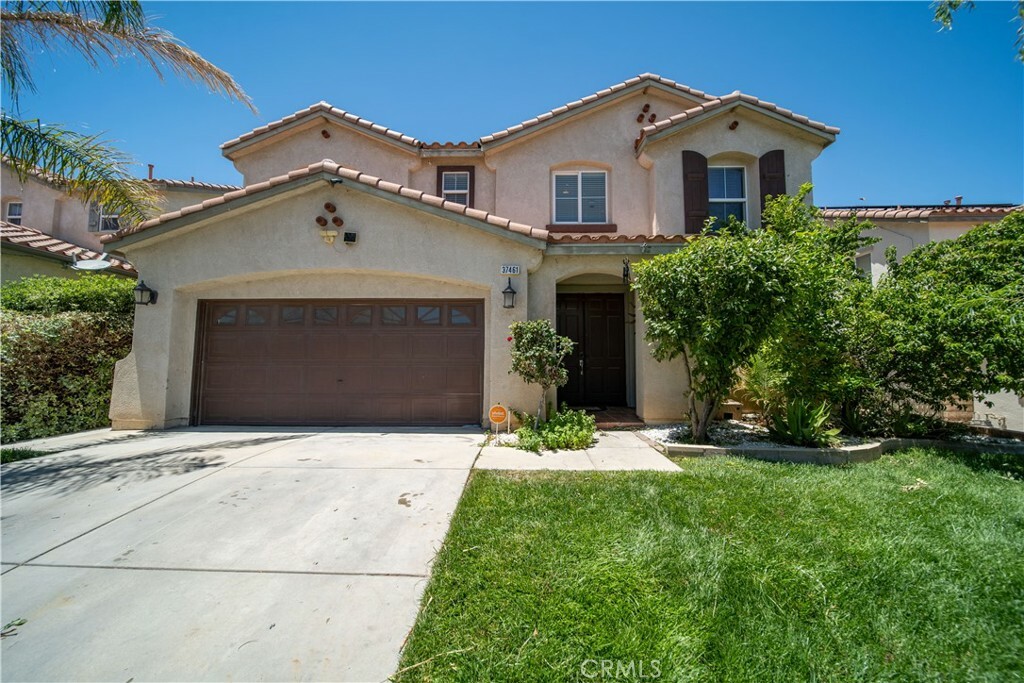 Property Photo:  37461 Limelight Way  CA 93551 