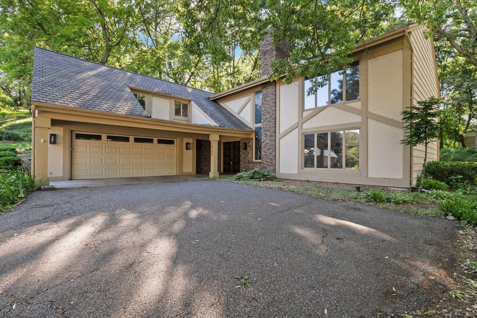 Property Photo:  14109 Garden View Court  MN 55124 