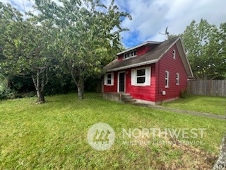 Property Photo:  2931 Perry Avenue NE  WA 98310 