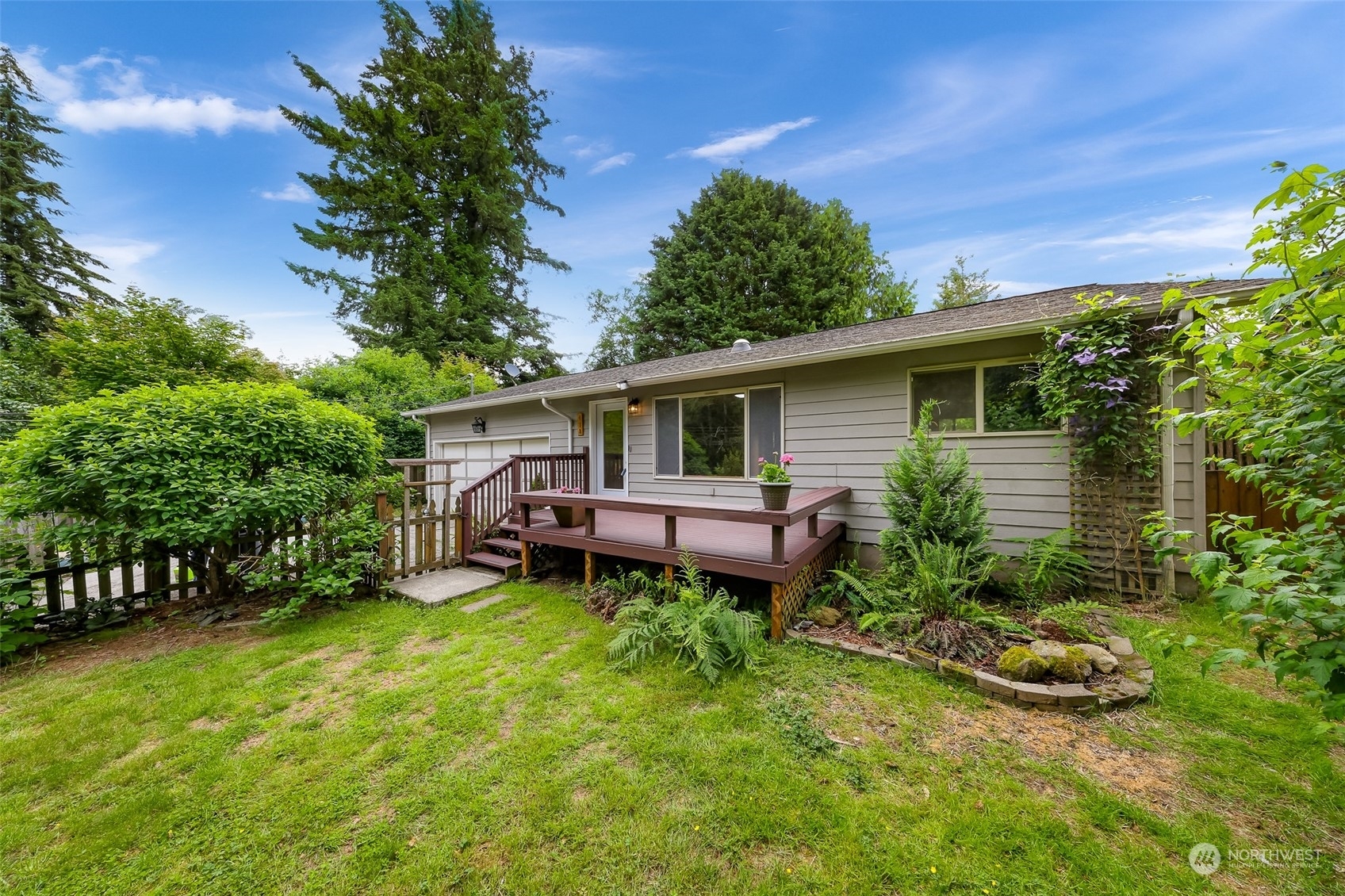 Property Photo:  438 Hilltop Drive  WA 98284 