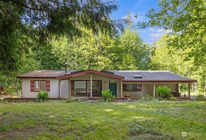 Property Photo:  28408 SE 43rd Street  WA 98024 