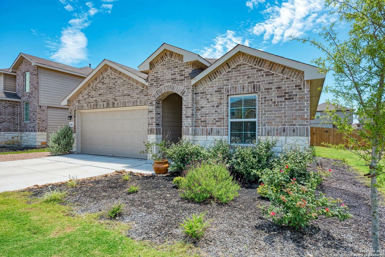 Property Photo:  463 Pebble Creek  TX 78130 