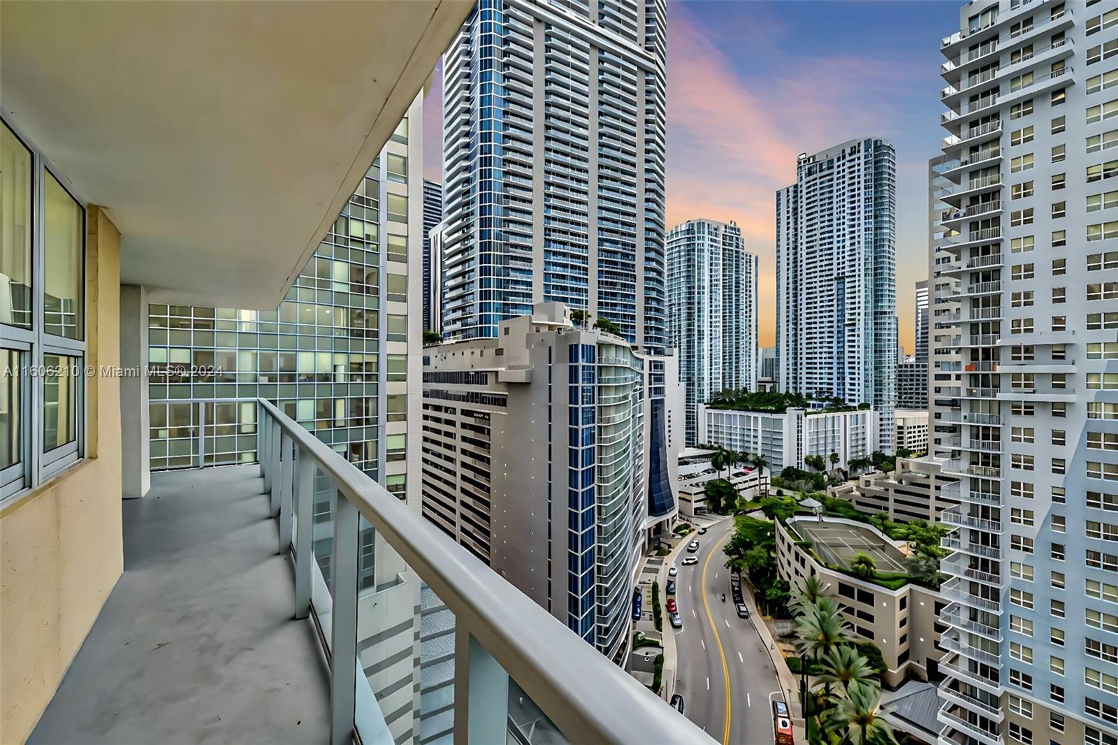 Property Photo:  1155 Brickell Bay Dr 1802  FL 33131 