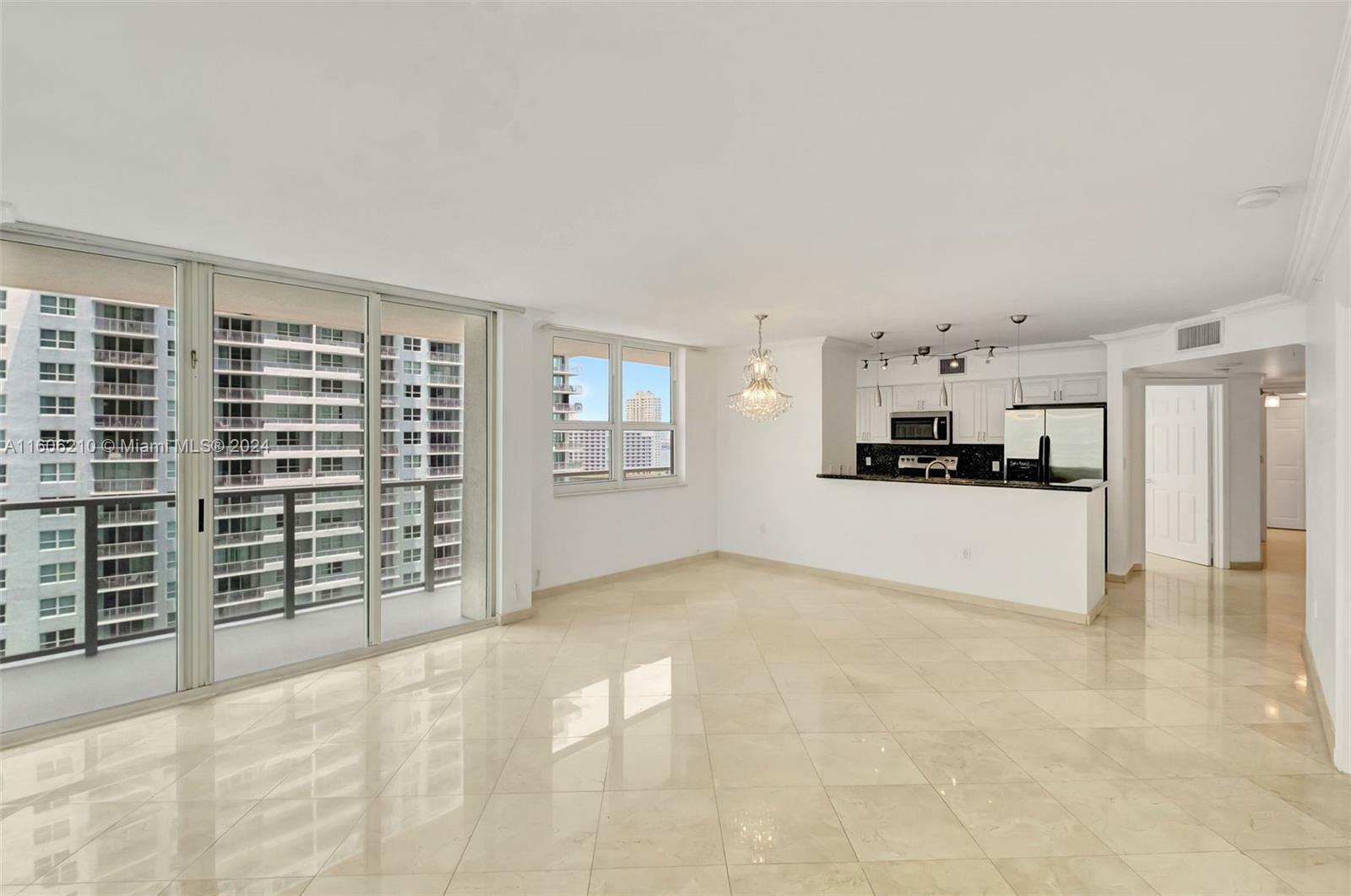 Property Photo:  1155 Brickell Bay Dr 1802  FL 33131 