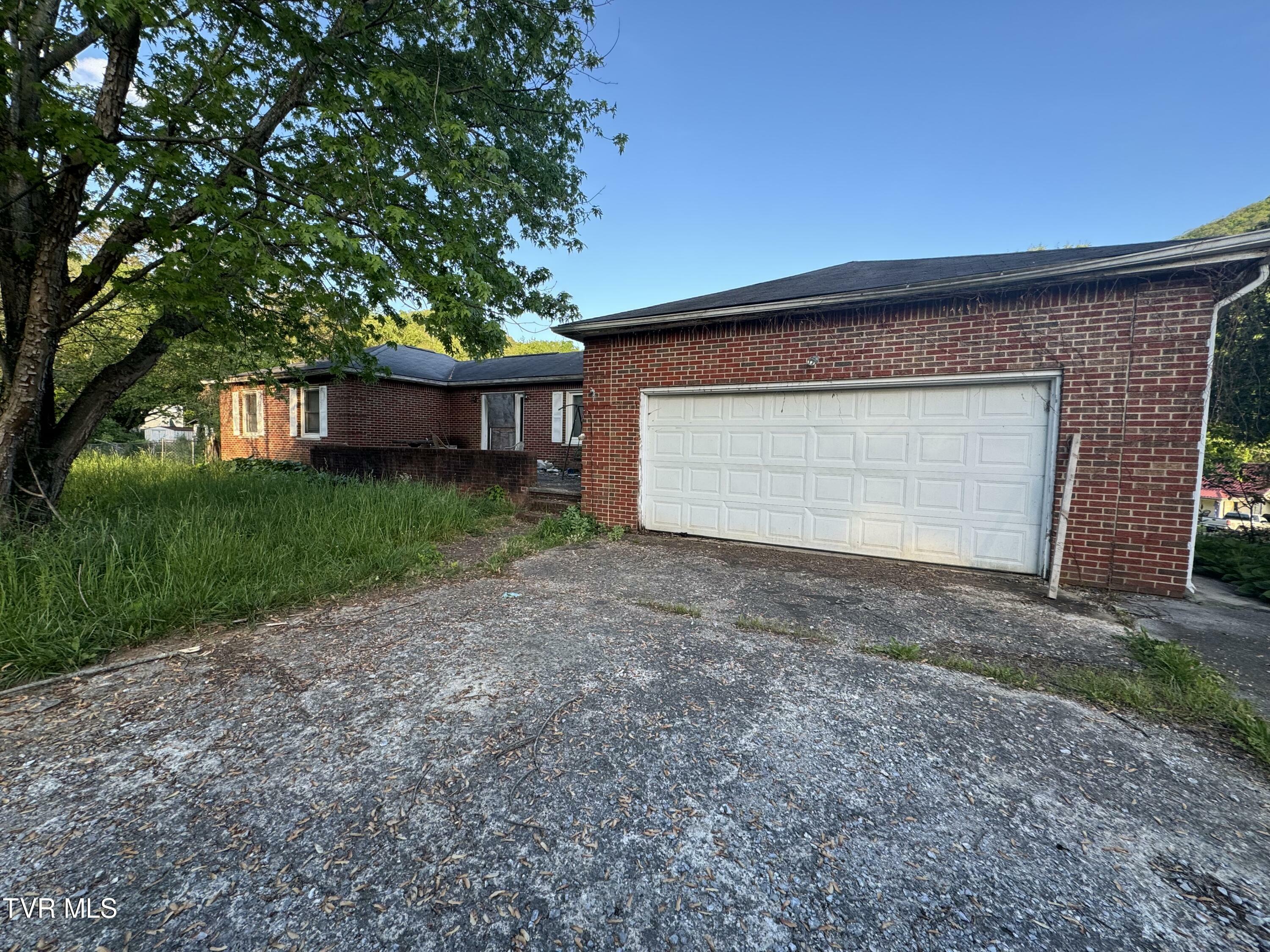 Property Photo:  123 Jenkins Hollow Road  TN 37643 