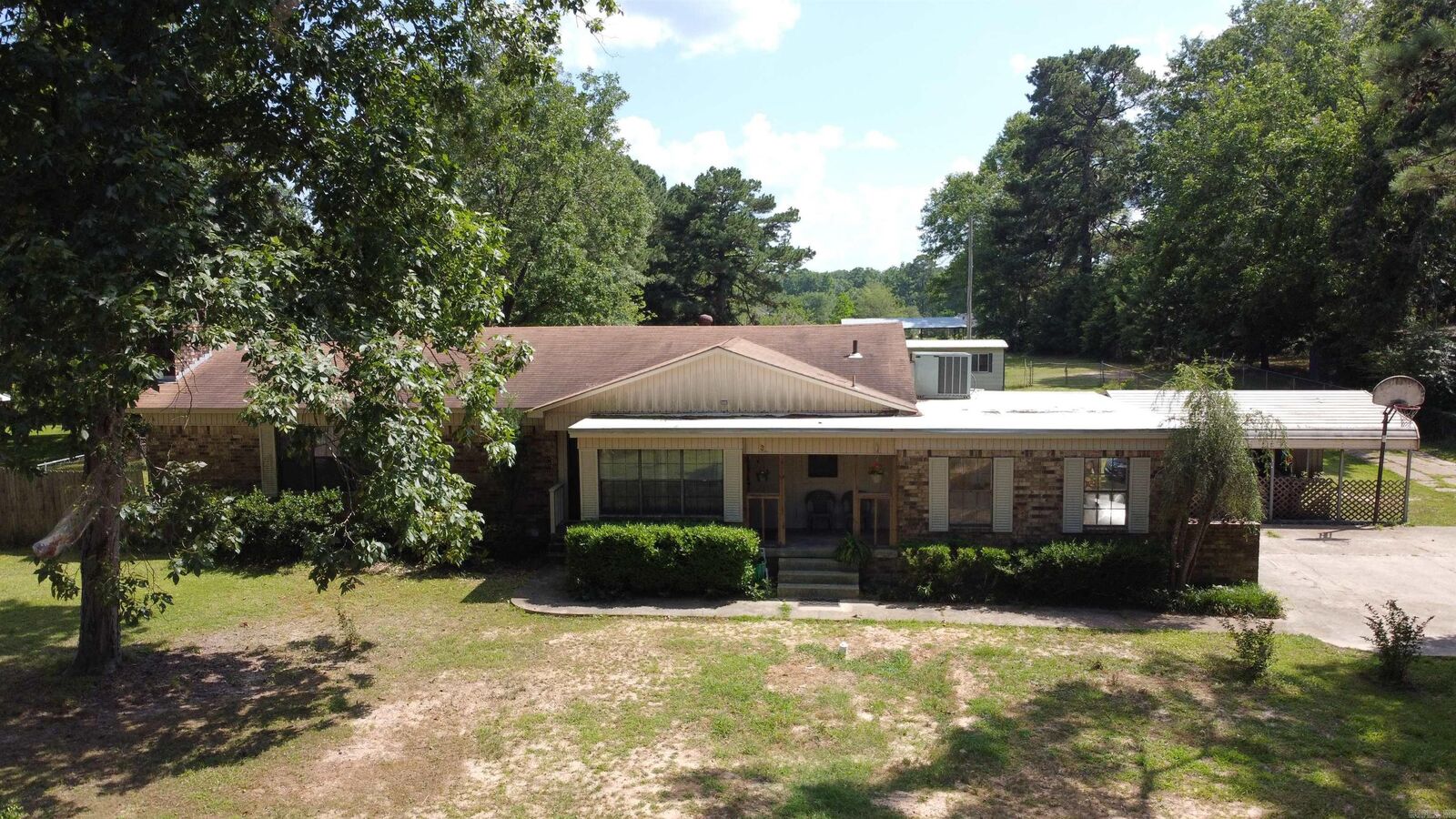 Property Photo:  716 Highway 82 E  AR 71753 