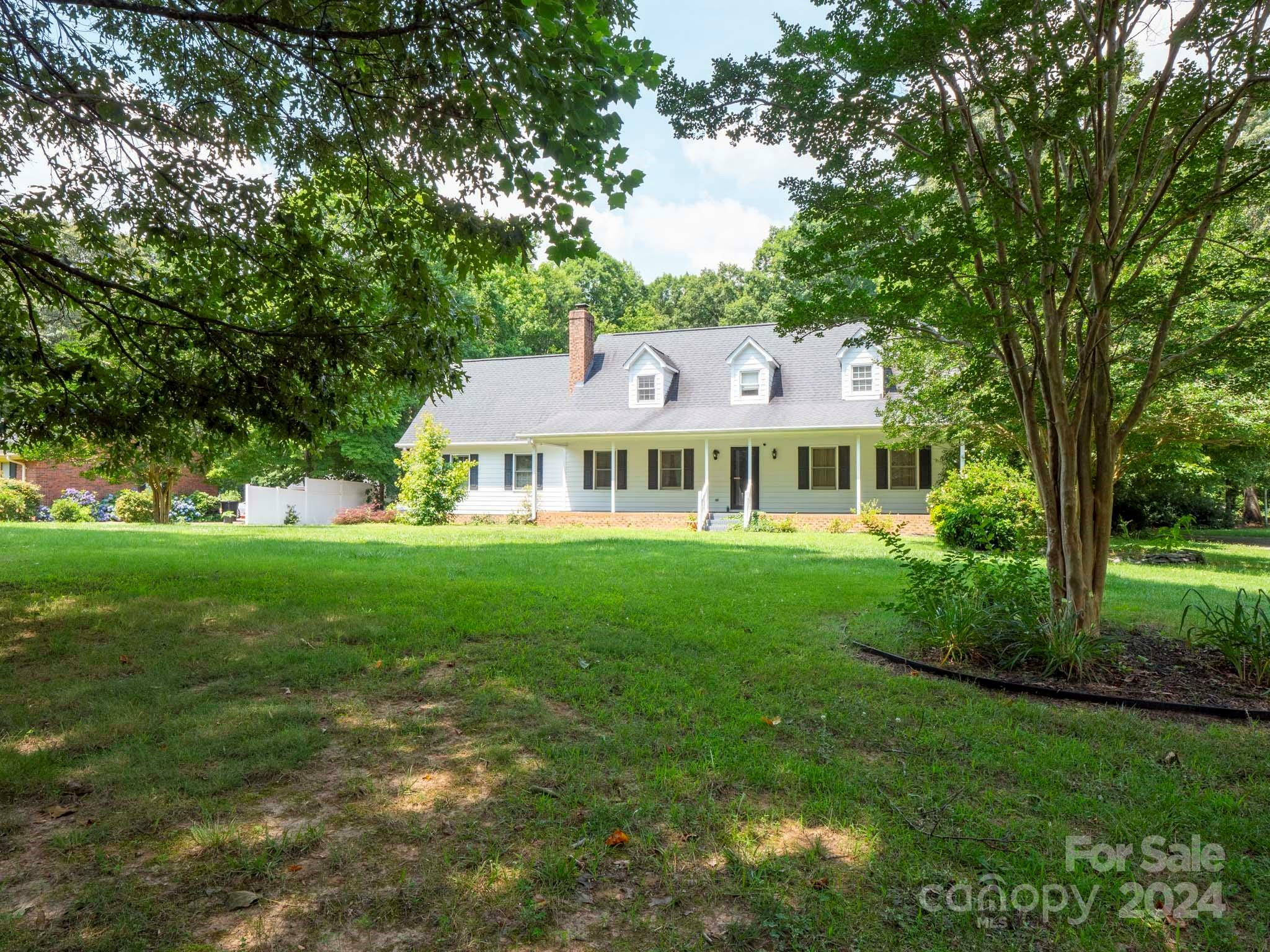 Property Photo:  1320 Crown Forest Lane  NC 28112 