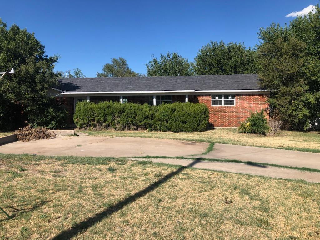 Property Photo: 602 N Cypress TX 79057