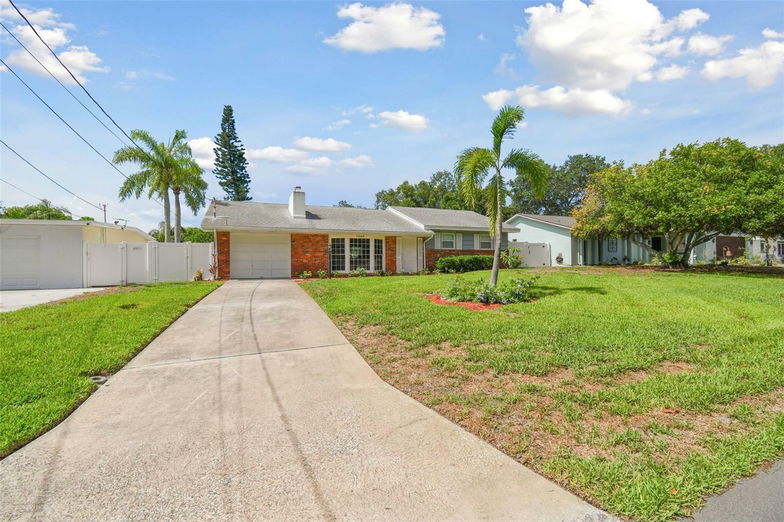 Property Photo:  14668 Brewster Drive  FL 33774 