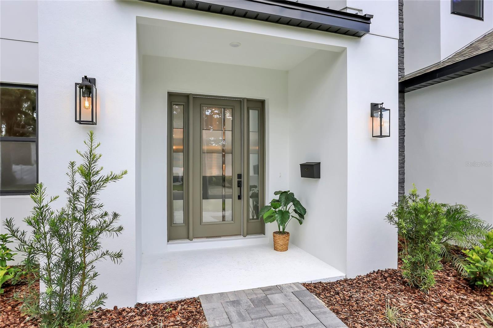 Property Photo: 858 Douglas Avenue FL 32789