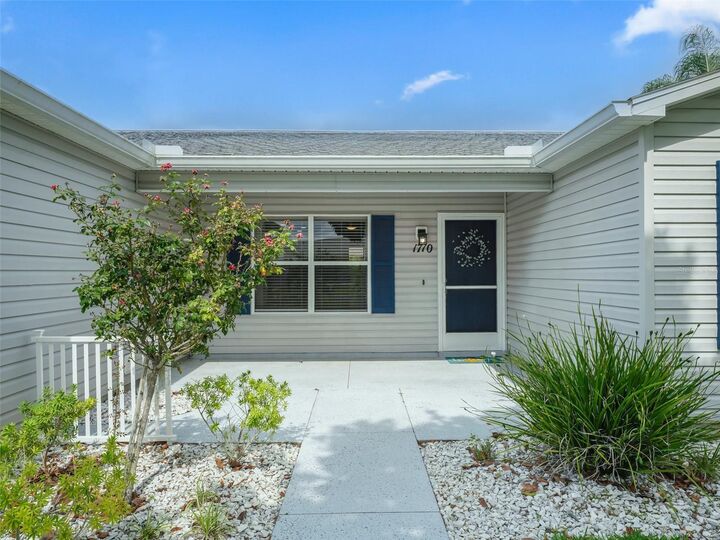 Property Photo: 1710 Gomez Place FL 32162