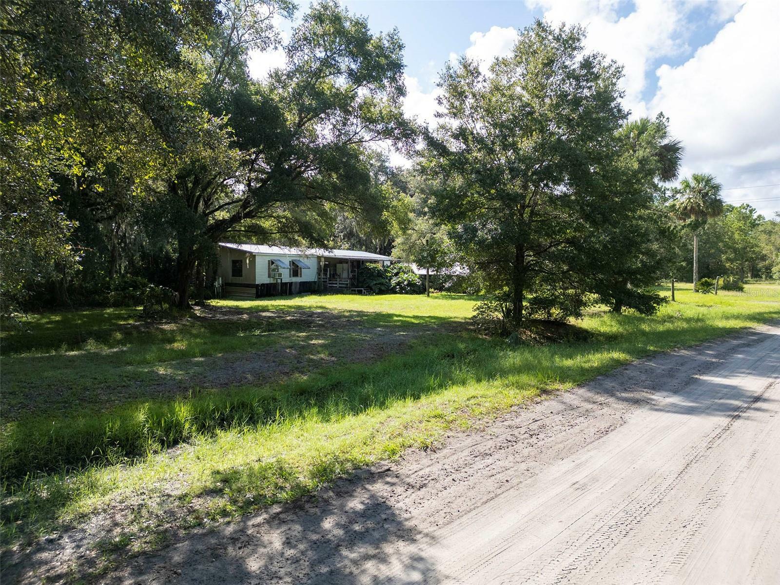 Property Photo:  1275 Arapaho Trail  FL 32732 