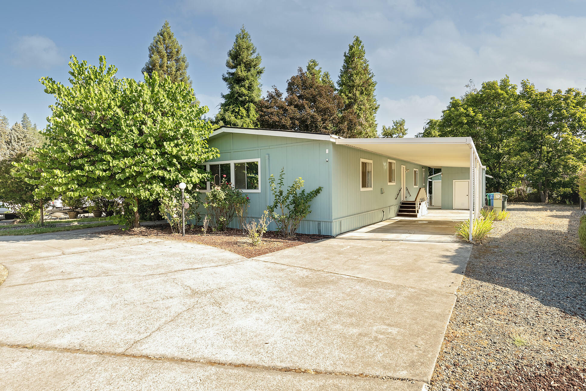 Property Photo: 1026 Lee Roze Lane 1026 OR 97527