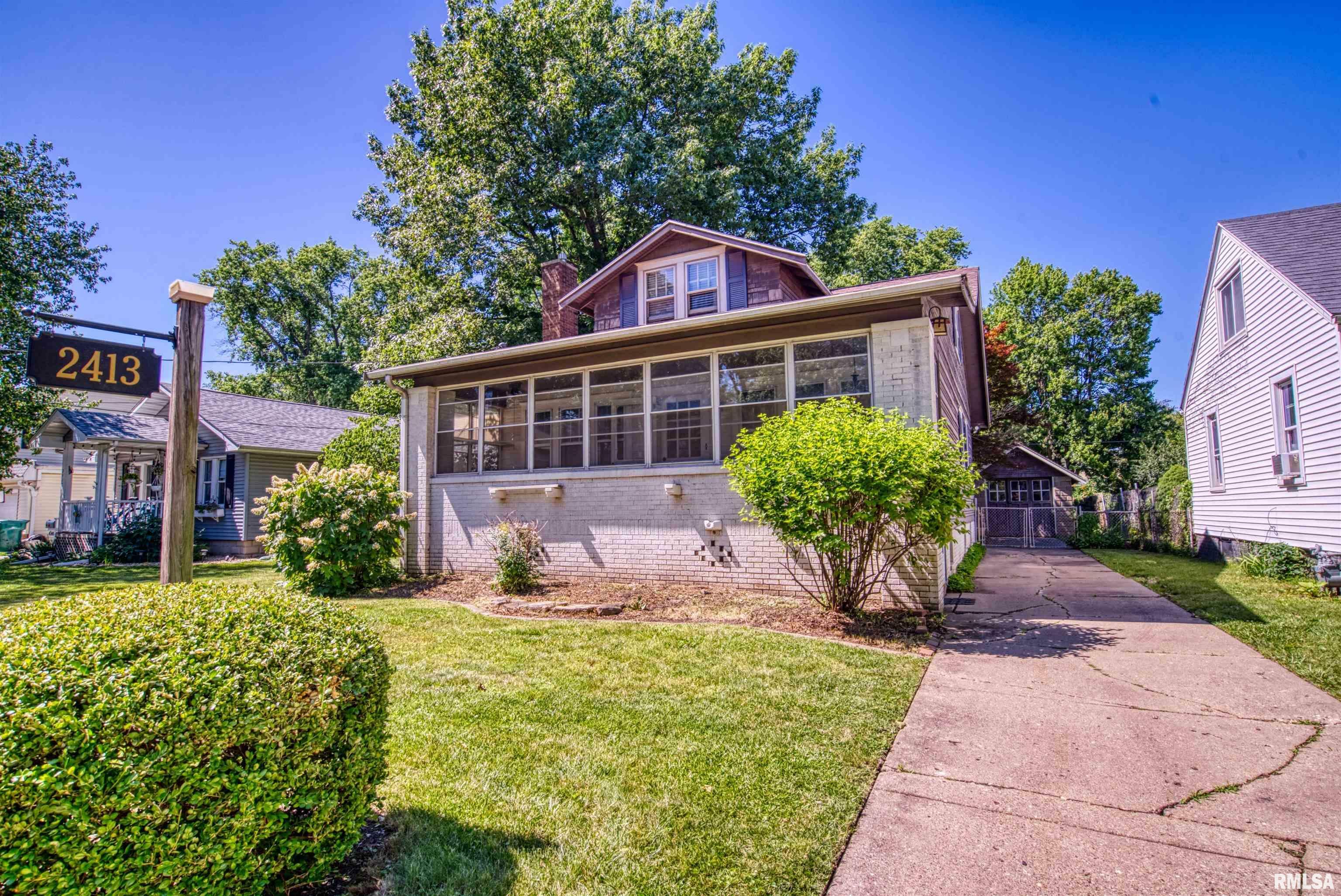 Property Photo:  2413 W Kellogg Avenue  IL 61604 