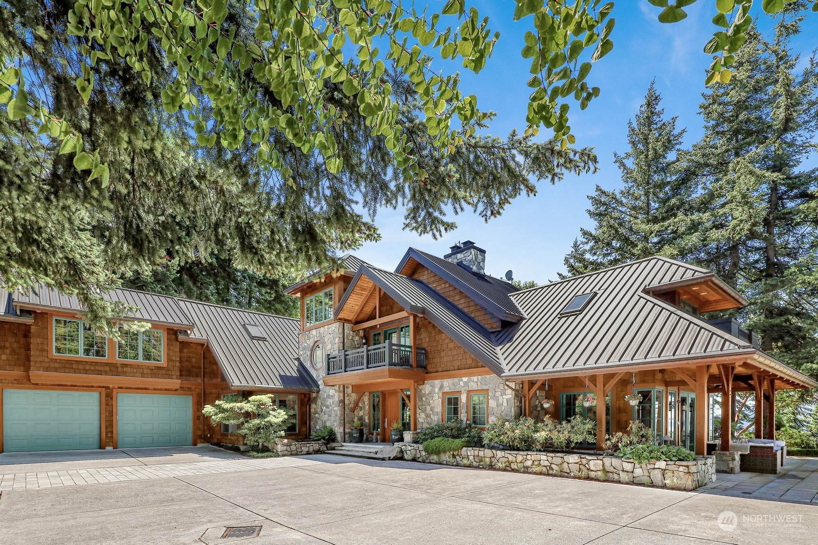 Property Photo:  1401  Chuckanut Crest Drive  WA 98229 