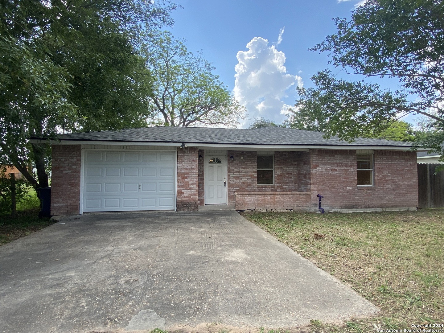 Property Photo:  305 Osage  TX 78377 