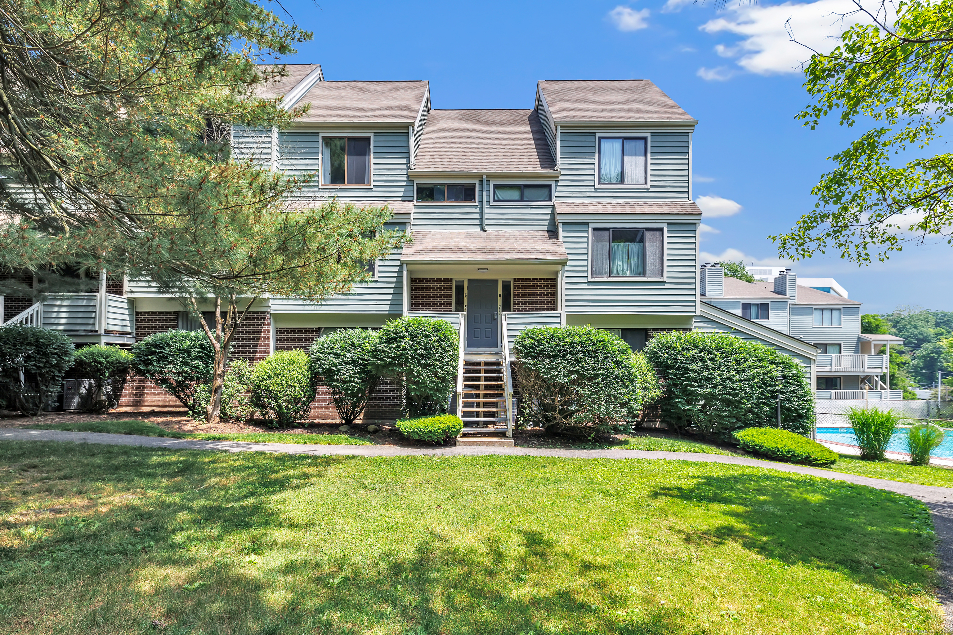 Property Photo: 3 Oakwood Avenue Apt B6 CT 06850