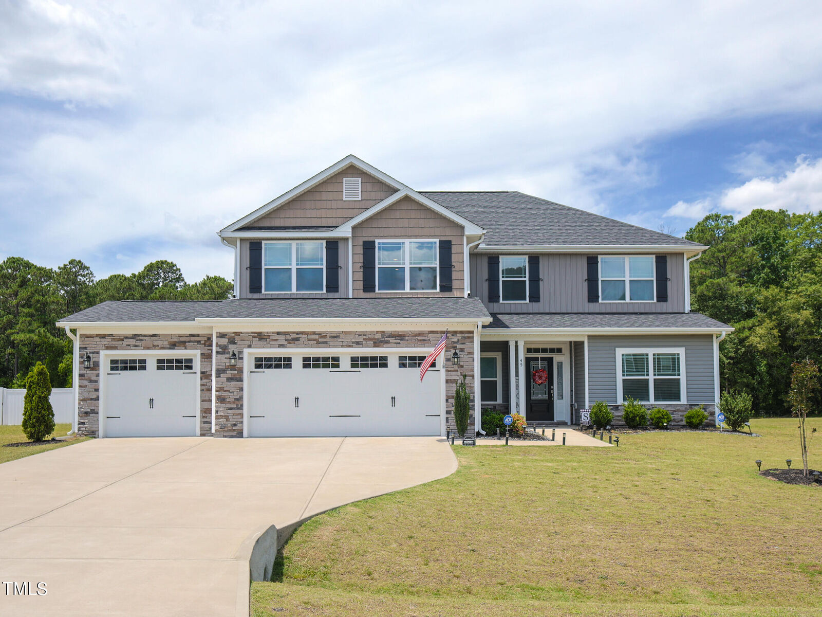 Property Photo:  45 N Hawks Ridge Lane  NC 27577 