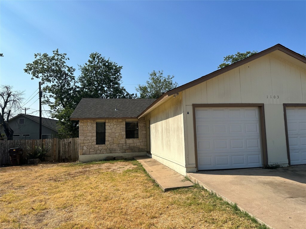 1103 Country Aire Drive A &Amp B  Round Rock TX 78664 photo
