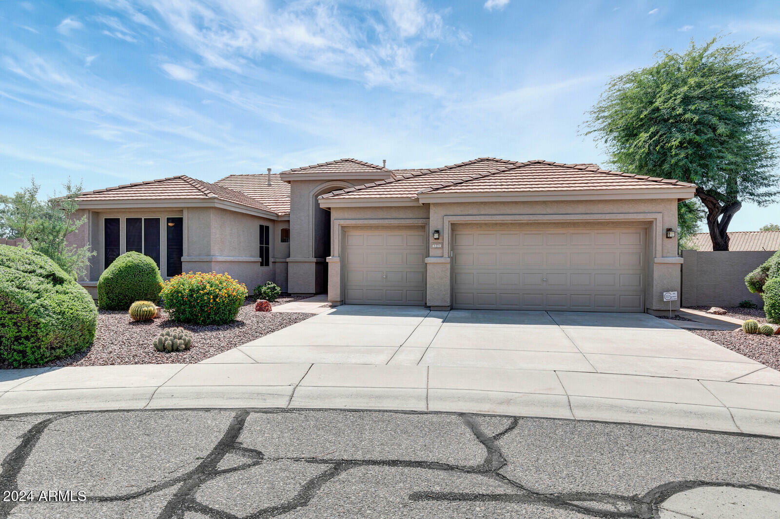 Property Photo:  4343 E Mossman Road  AZ 85050 