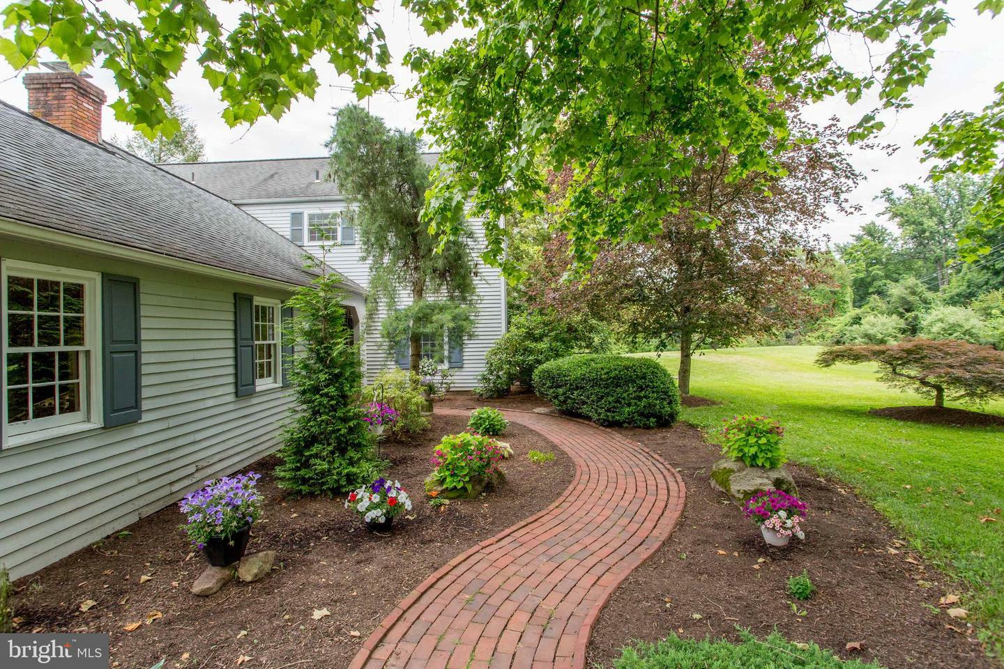 Property Photo:  3048 Aquetong Road  PA 18938 