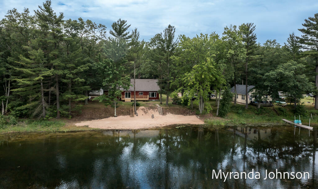 Property Photo:  1106 Park Road  MI 49457 