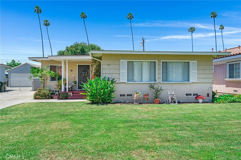 Property Photo:  9635 Samoline Avenue  CA 90240 
