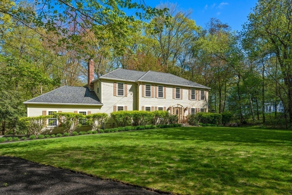 Property Photo:  92 Wildwood Road  MA 01810 