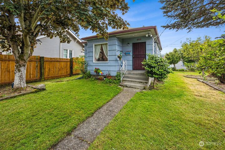 Property Photo:  3590 A Street  WA 98418 