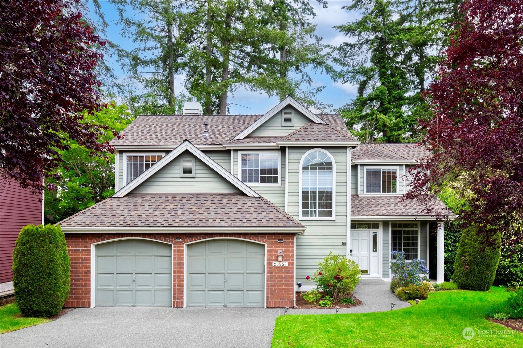 Property Photo:  25556 SE 40th Court  WA 98029 